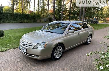 Седан Toyota Avalon 2007 в Киеве