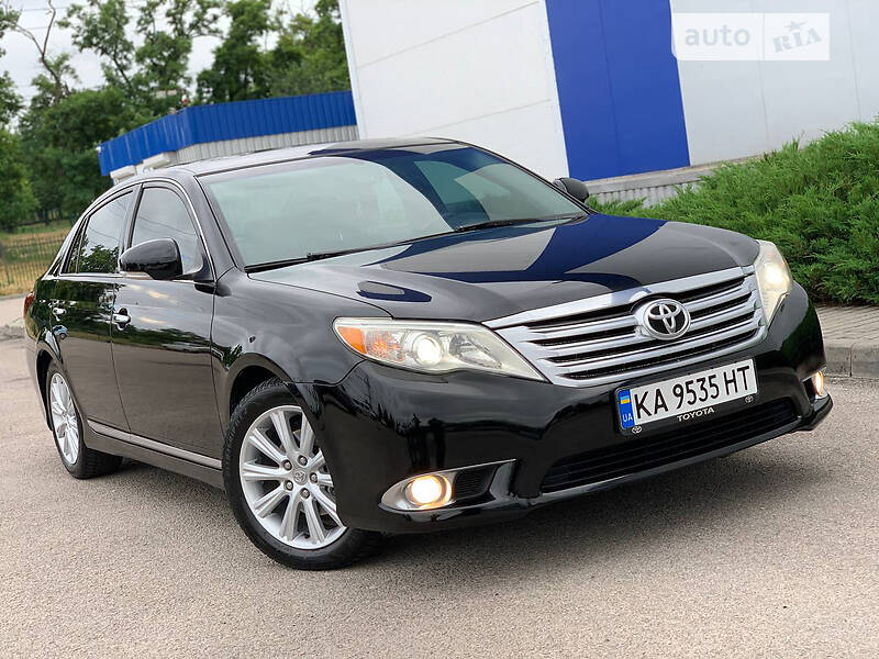 Седан Toyota Avalon 2012 в Дніпрі