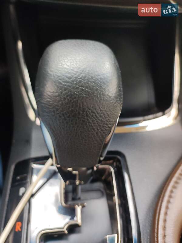 Седан Toyota Avalon 2013 в Киеве