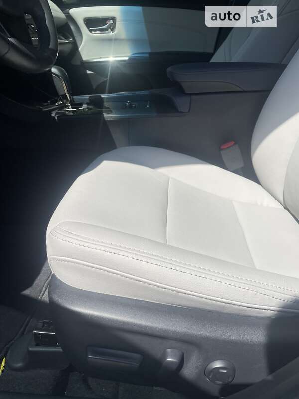 Седан Toyota Avalon 2015 в Днепре