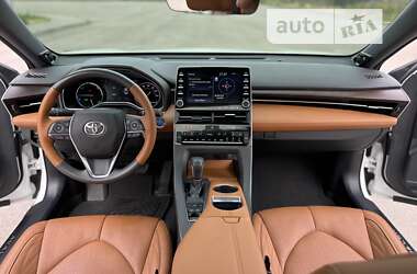 Седан Toyota Avalon 2021 в 