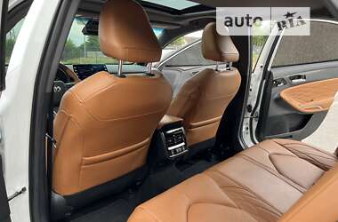 Седан Toyota Avalon 2021 в 