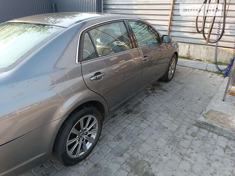 Седан Toyota Avalon 2007 в Львове