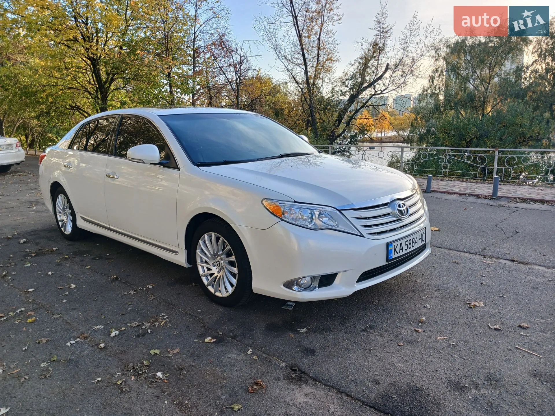 2010 Toyota Avalon - мініатюра 6