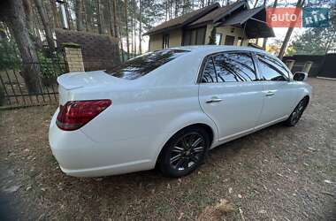 Седан Toyota Avalon 2008 в Киеве