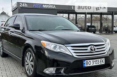 Седан Toyota Avalon 2011 в Косові