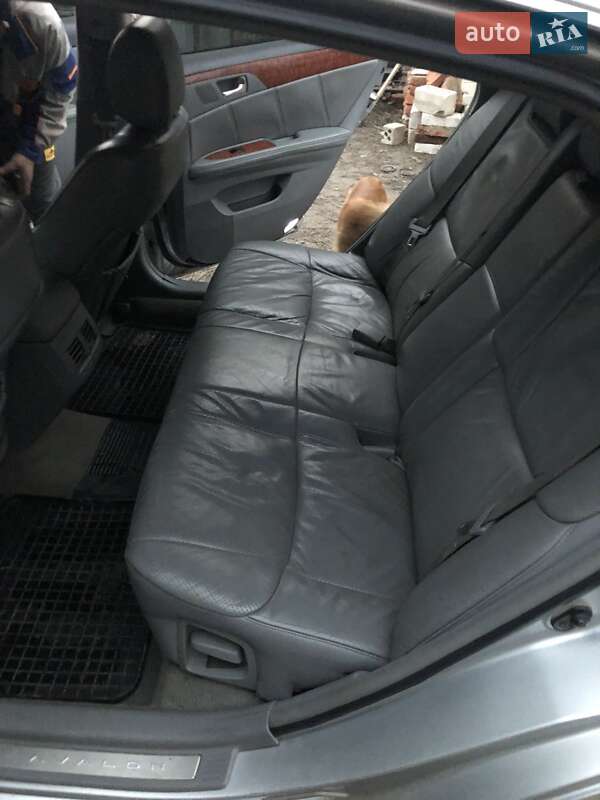 Седан Toyota Avalon 2006 в Теплике