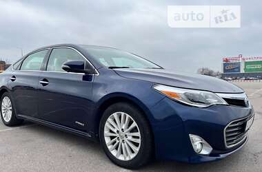 Седан Toyota Avalon 2013 в Киеве