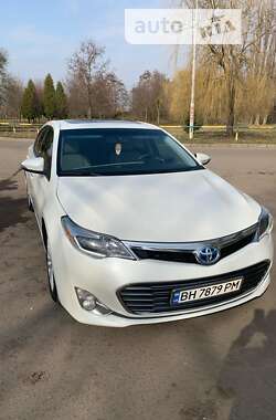 Седан Toyota Avalon 2014 в Ровно