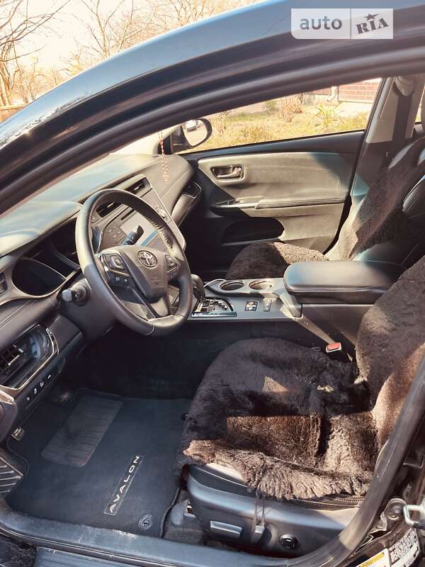 Седан Toyota Avalon 2017 в Ивано-Франковске