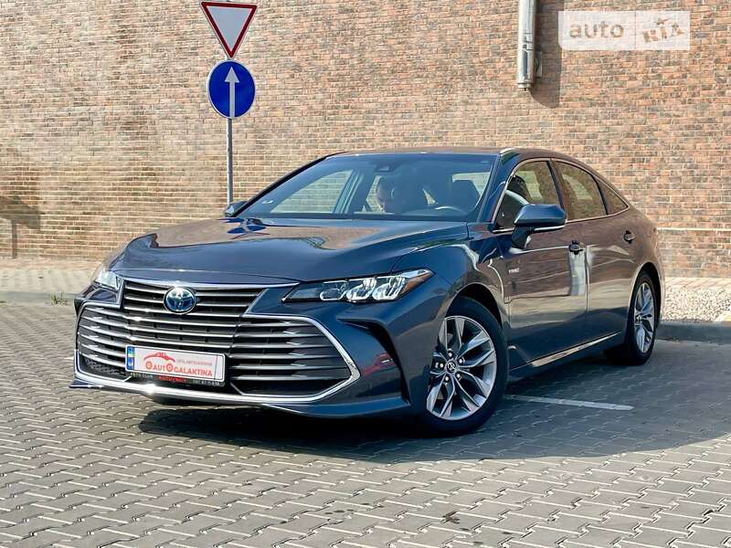 Седан Toyota Avalon 2019 в Одессе