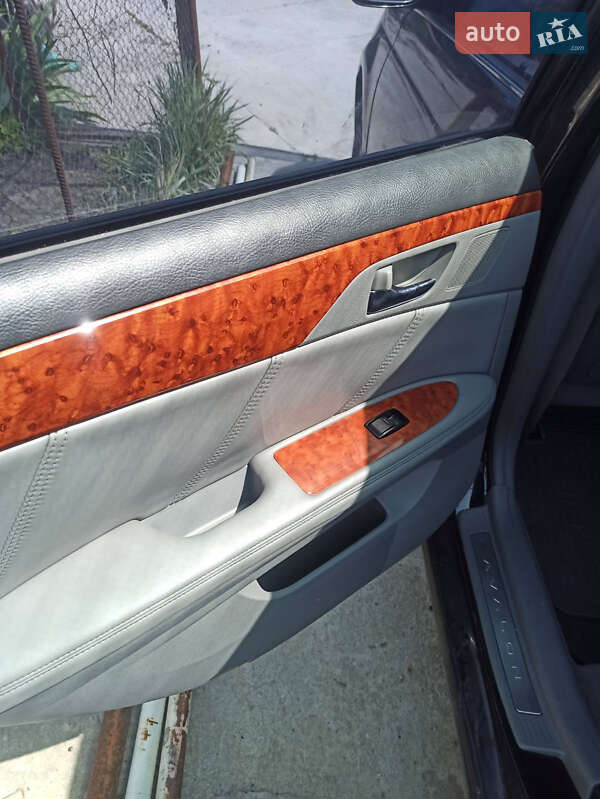 Седан Toyota Avalon 2005 в Києві