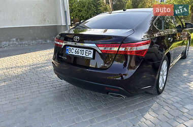 Седан Toyota Avalon 2013 в Золочеве