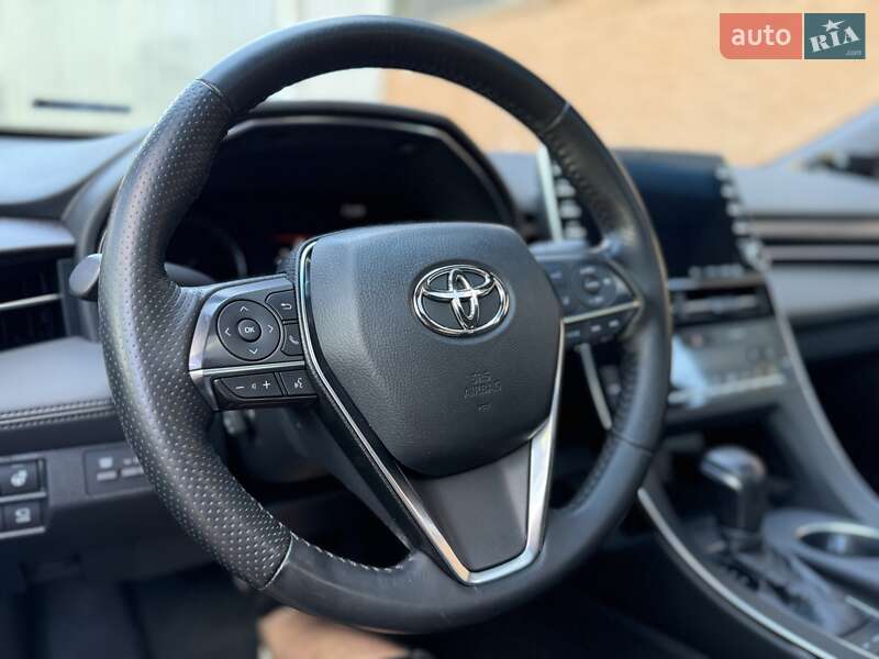 Седан Toyota Avalon 2020 в Одесі
