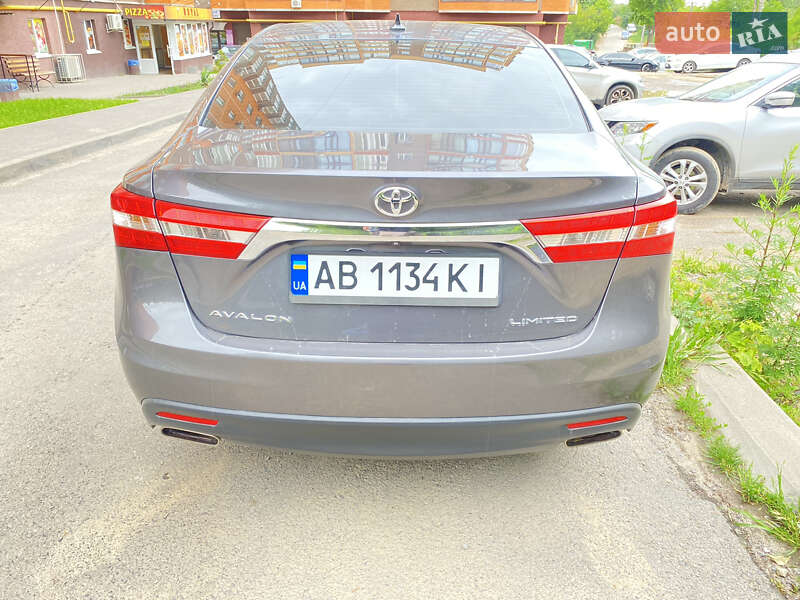 Седан Toyota Avalon 2014 в Виннице