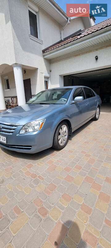 Седан Toyota Avalon 2005 в Полтаві