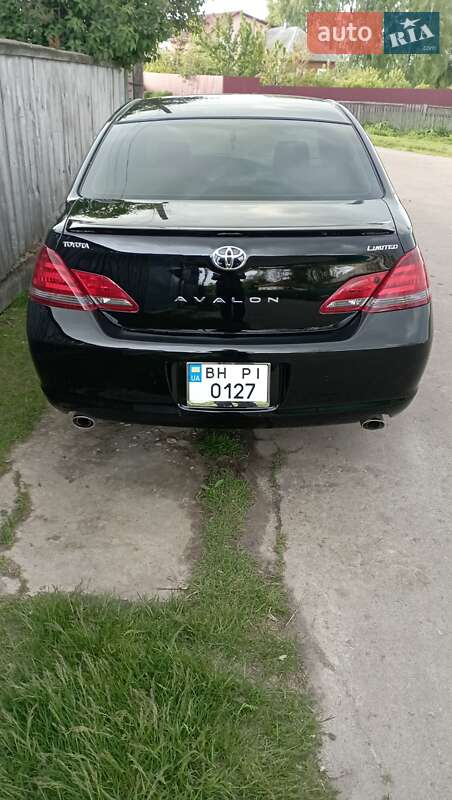 Седан Toyota Avalon 2007 в Куликівці