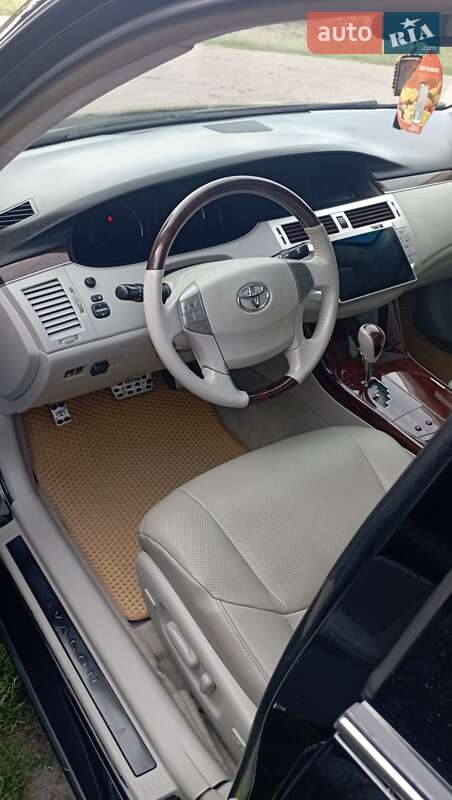 Седан Toyota Avalon 2007 в Куликівці
