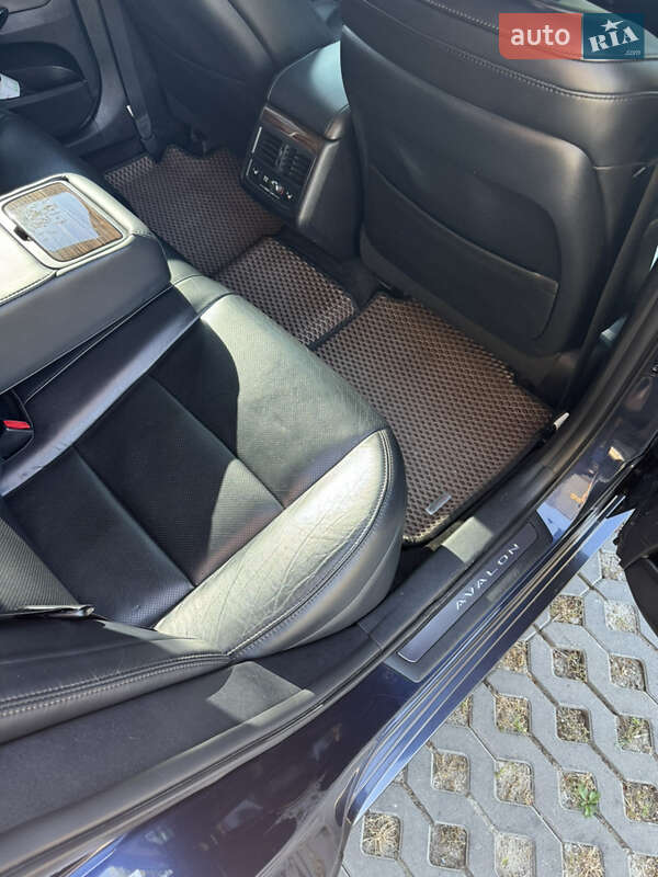 Седан Toyota Avalon 2014 в Харкові