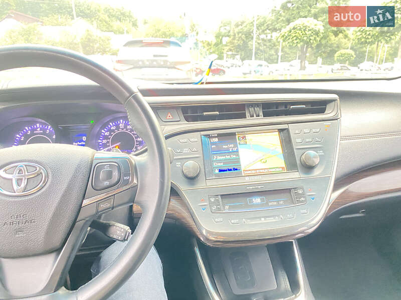 Седан Toyota Avalon 2014 в Виннице