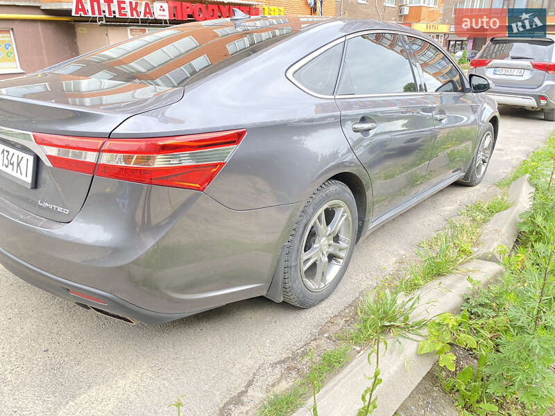 Седан Toyota Avalon 2014 в Виннице