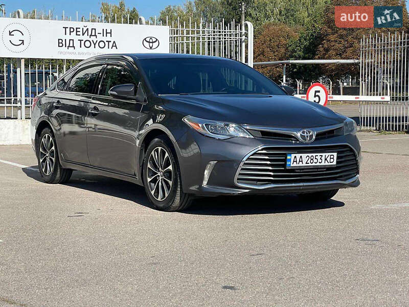 Toyota Avalon 2015