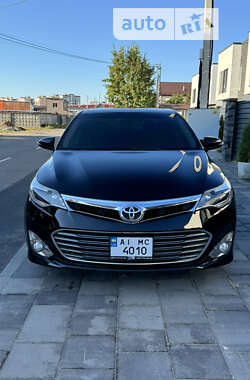 Седан Toyota Avalon 2015 в Киеве