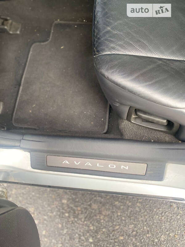 Седан Toyota Avalon 2005 в Виннице