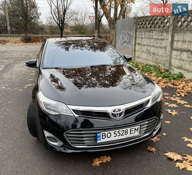Седан Toyota Avalon 2013 в Бродах