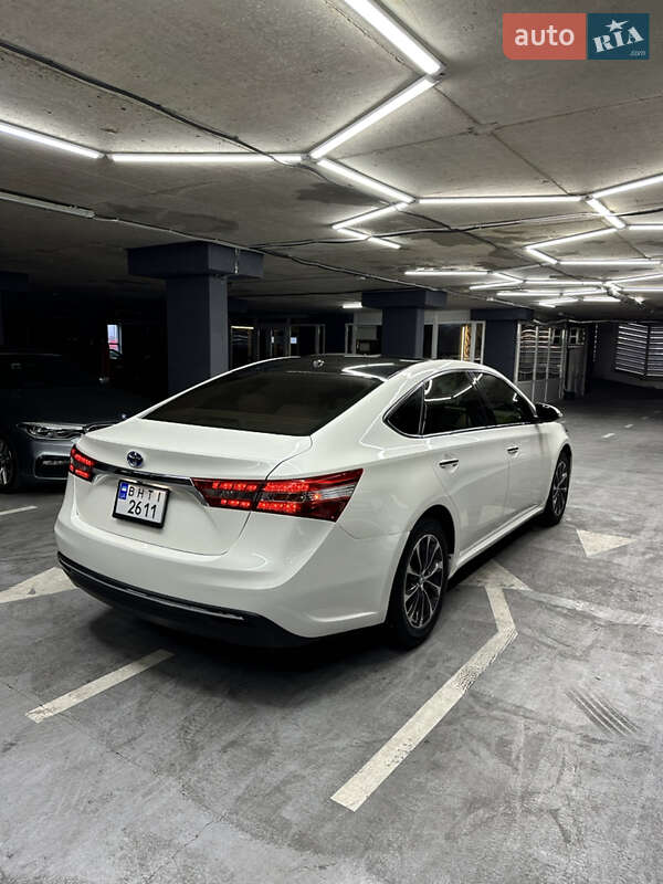 Седан Toyota Avalon 2016 в Одесі