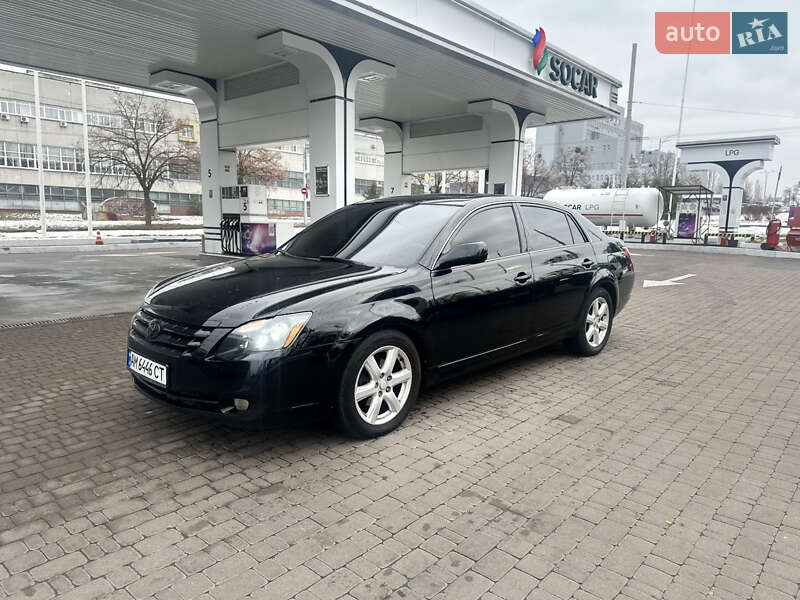 Седан Toyota Avalon 2005 в Києві