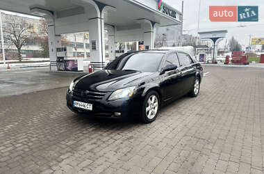 Седан Toyota Avalon 2005 в Києві