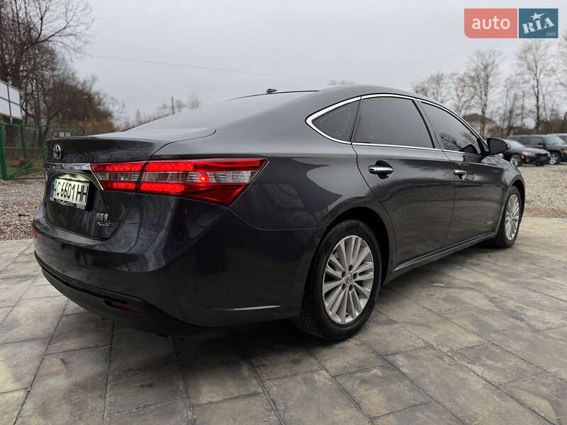 Седан Toyota Avalon 2013 в Ивано-Франковске