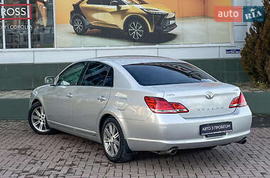 Седан Toyota Avalon 2006 в Чернівцях