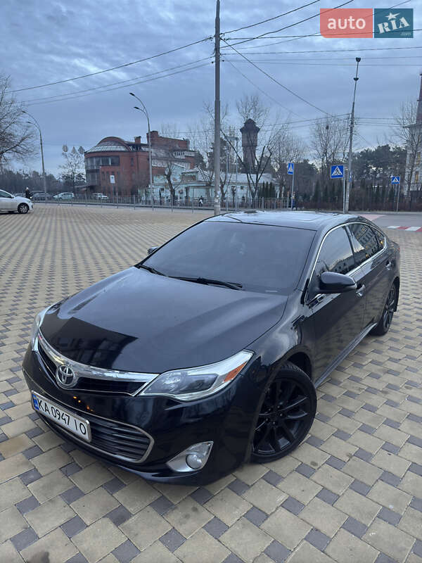 Седан Toyota Avalon 2013 в Киеве