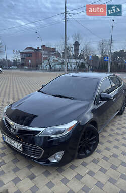 Седан Toyota Avalon 2013 в Киеве