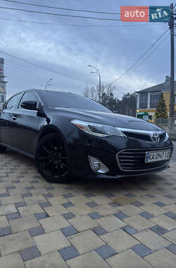 Седан Toyota Avalon 2013 в Киеве