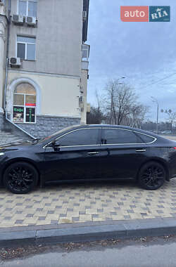 Седан Toyota Avalon 2013 в Киеве