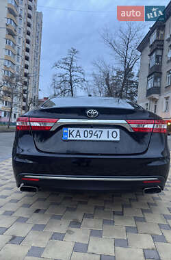 Седан Toyota Avalon 2013 в Киеве