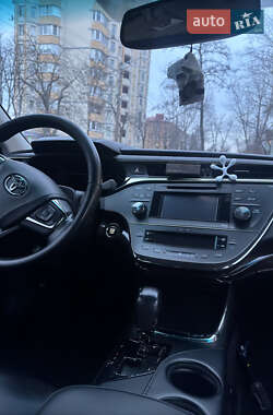 Седан Toyota Avalon 2013 в Киеве