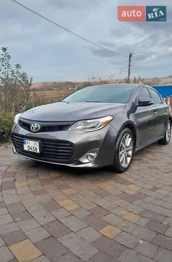 Седан Toyota Avalon 2015 в Киеве