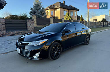 Седан Toyota Avalon 2015 в Киеве