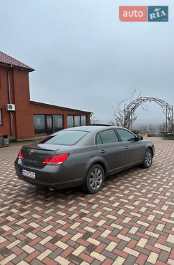 Седан Toyota Avalon 2006 в Татарбунарах