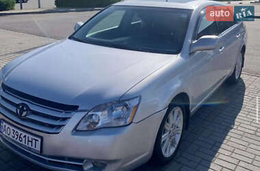 Седан Toyota Avalon 2006 в Мукачевому