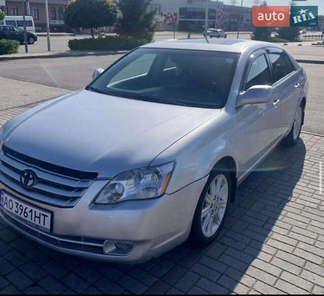Седан Toyota Avalon 2006 в 