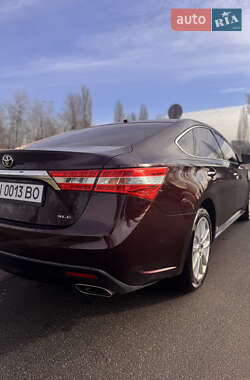 Седан Toyota Avalon 2013 в Києві