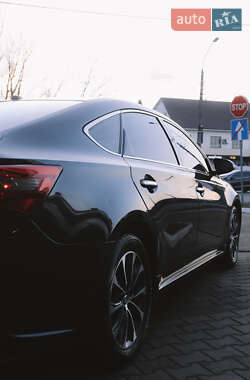 Седан Toyota Avalon 2015 в 