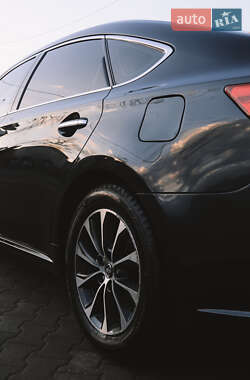 Седан Toyota Avalon 2015 в 