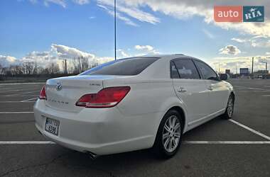 Седан Toyota Avalon 2006 в Киеве