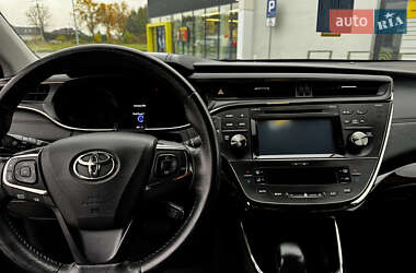 Седан Toyota Avalon 2015 в 